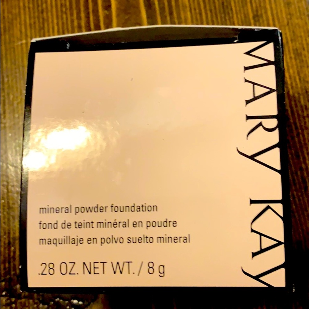 Mary Kay mineral powder foundation